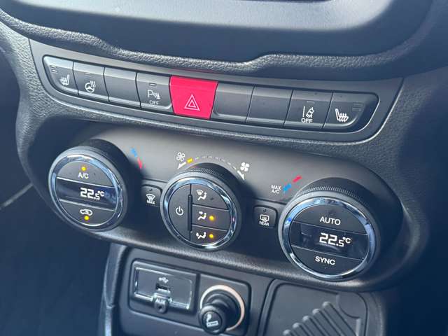 ジープ レネゲード リミテッド H28年 (東北) 99