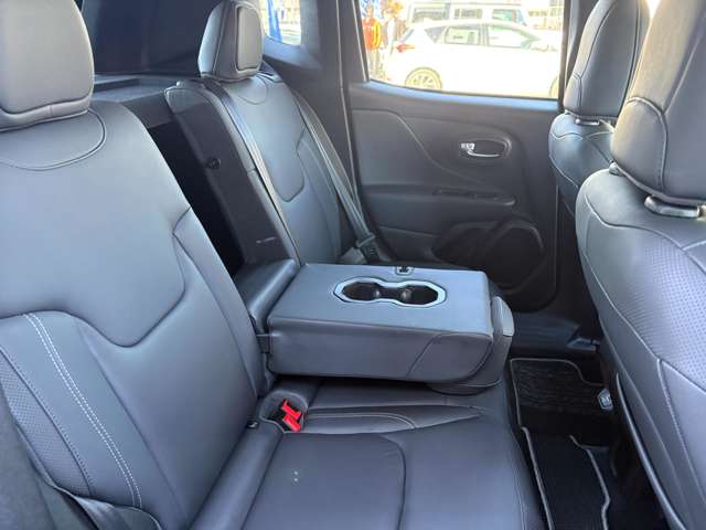 ジープ レネゲード リミテッド R3年 (東北) 99