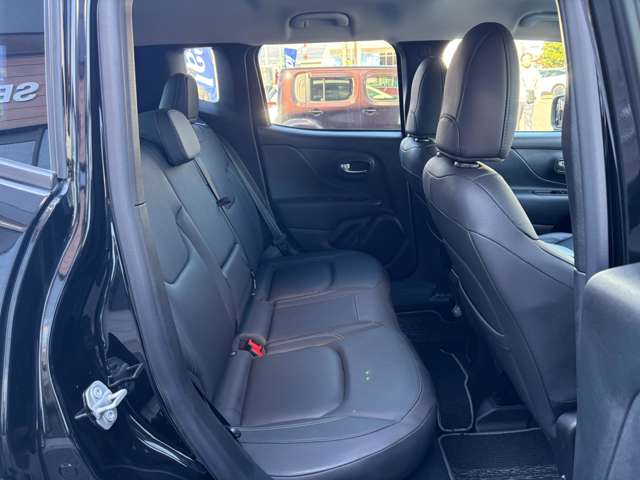 ジープ レネゲード リミテッド R3年 (東北) 99