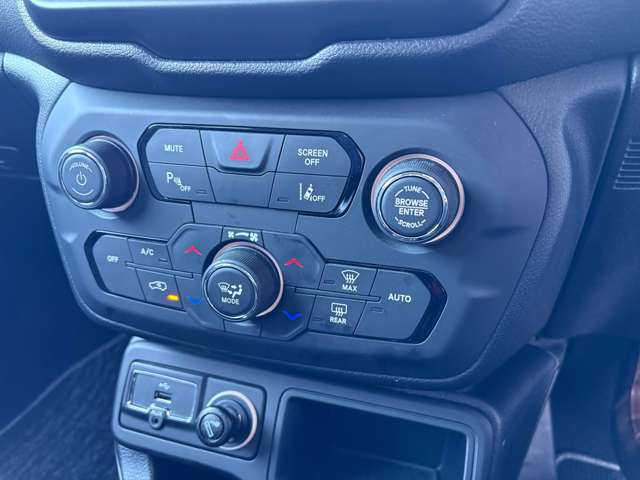 ジープ レネゲード リミテッド R3年 (東北) 99