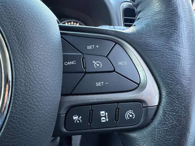 ジープ レネゲード リミテッド R3年 (東北) 99