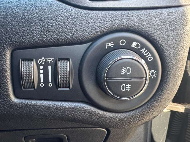 ジープ チェロキー トレイルホーク ４ＷＤ R1年 (東北) 99