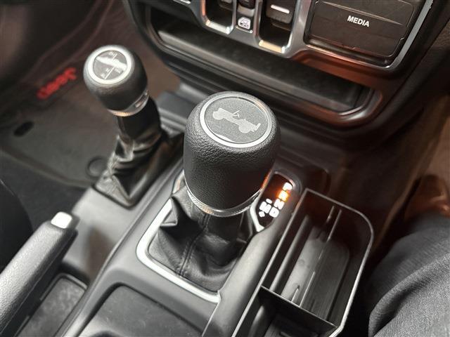 ジープ ラングラー　アンリミテッド アンリミテッド スポーツ アルティチュード ４ＷＤ R3年 (東北) 99