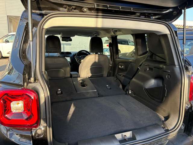 ジープ レネゲード リミテッド R3年 (東北) 99