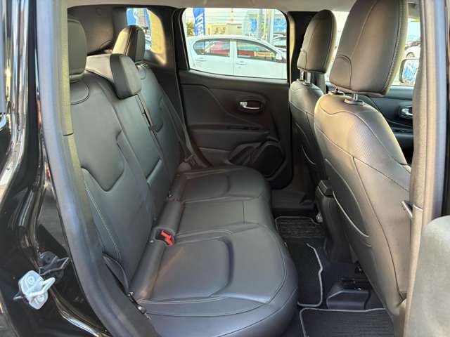 ジープ レネゲード リミテッド R3年 (東北) 99