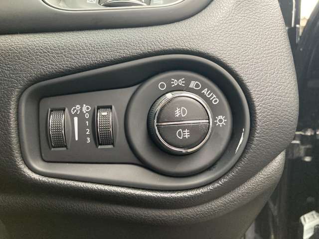 ジープ レネゲード リミテッド R2年 (東北) 99