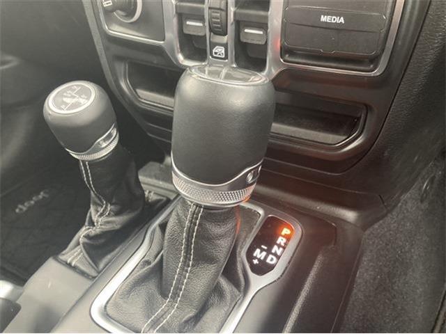 ジープ ラングラー　アンリミテッド アンリミテッド サハラ ３．６Ｌ ４ＷＤ R2年 (東北) 99