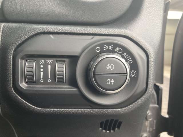 ジープ ラングラー　アンリミテッド アンリミテッド サハラ ３．６Ｌ ４ＷＤ R2年 (東北) 99