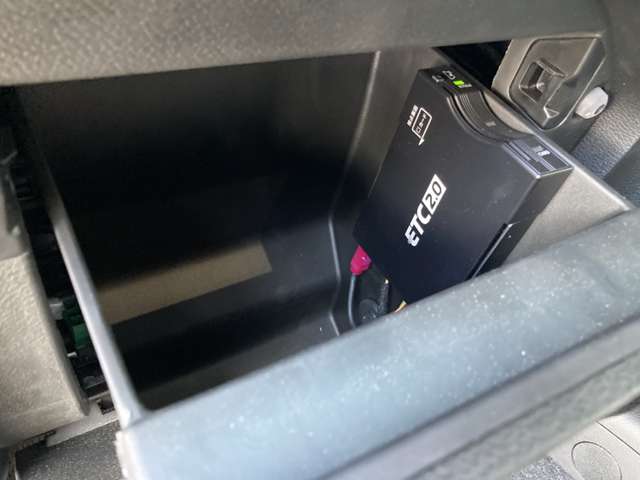 ジープ ラングラー　アンリミテッド アンリミテッド サハラ ２．０Ｌ ４ＷＤ R4年 (東北) 99