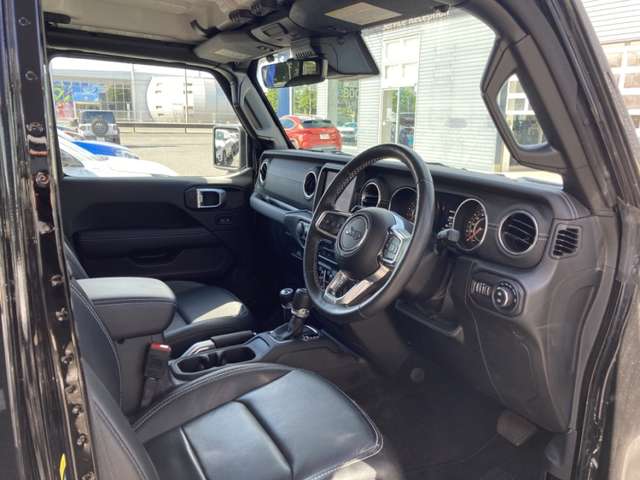 ジープ ラングラー　アンリミテッド アンリミテッド サハラ ２．０Ｌ ４ＷＤ R4年 (東北) 99