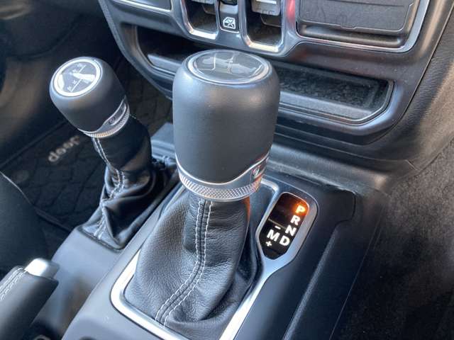 ジープ ラングラー　アンリミテッド アンリミテッド サハラ ２．０Ｌ ４ＷＤ R4年 (東北) 99