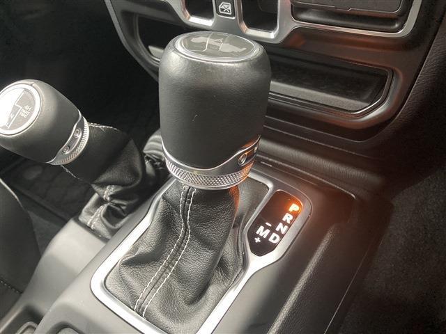 ジープ ラングラー　アンリミテッド アンリミテッド サハラ ２．０Ｌ ４ＷＤ R2年 (東北) 99