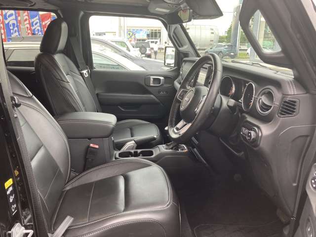 ジープ ラングラー　アンリミテッド アンリミテッド サハラ ２．０Ｌ ４ＷＤ R2年 (東北) 99