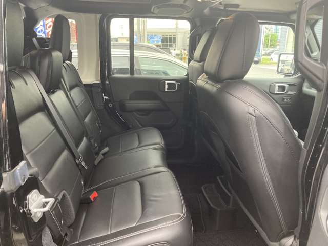 ジープ ラングラー　アンリミテッド アンリミテッド サハラ ２．０Ｌ ４ＷＤ R2年 (東北) 99