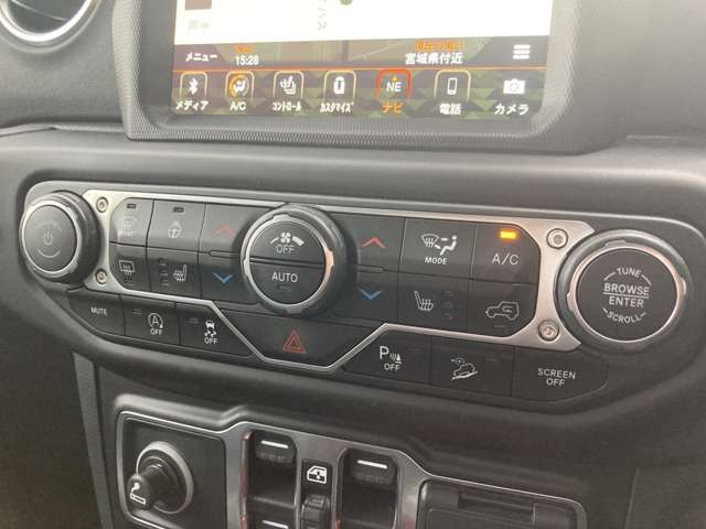 ジープ ラングラー　アンリミテッド アンリミテッド サハラ ２．０Ｌ ４ＷＤ R2年 (東北) 99