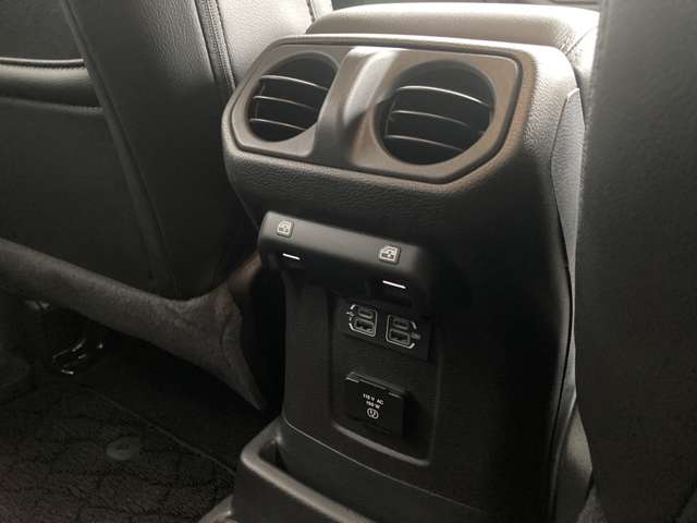 ジープ ラングラー　アンリミテッド アンリミテッド サハラ ２．０Ｌ ４ＷＤ R2年 (東北) 99