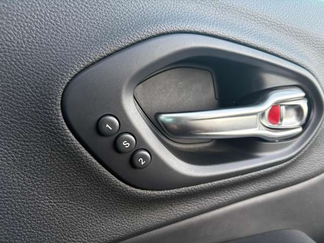 ジープ チェロキー リミテッド ４ＷＤ R3年 (東北) 99