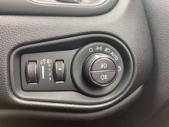 ジープ レネゲード リミテッド R2年 (東北) 99