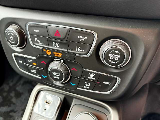 ジープ コンパス Ｓモデル ４ＷＤ R3年 (東北) 99