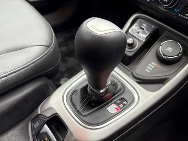 ジープ コンパス Ｓモデル ４ＷＤ R3年 (東北) 99