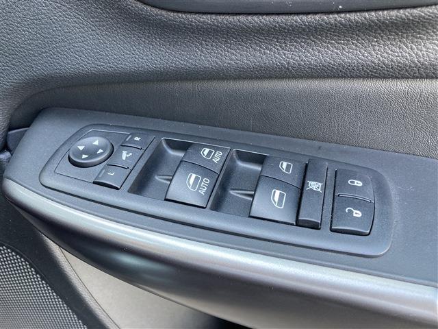 ジープ チェロキー リミテッド ４ＷＤ R1年 (東北) 99