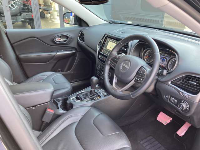 ジープ チェロキー リミテッド ４ＷＤ R1年 (東北) 99