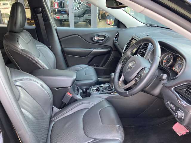 ジープ チェロキー リミテッド ４ＷＤ R1年 (東北) 99