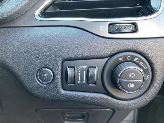 ジープ チェロキー リミテッド ４ＷＤ R1年 (東北) 99