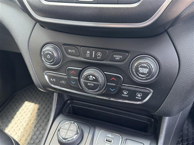 ジープ チェロキー トレイルホーク ４ＷＤ R1年 (東北) 99