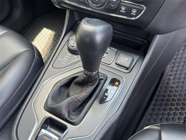 ジープ チェロキー トレイルホーク ４ＷＤ R1年 (東北) 99