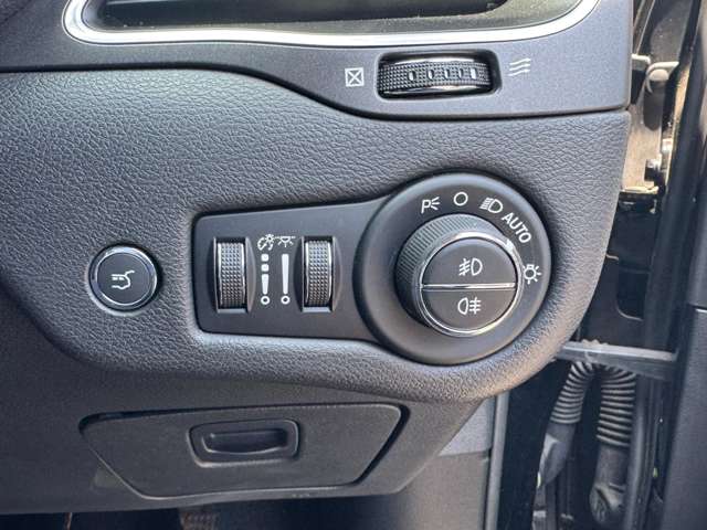 ジープ チェロキー トレイルホーク ４ＷＤ R1年 (東北) 99