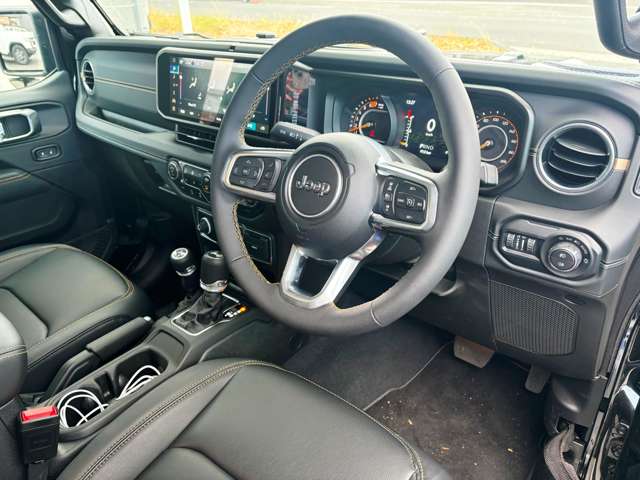 ジープ ラングラー　アンリミテッド アンリミテッド サハラ ４ＷＤ R7年 (東北) 99