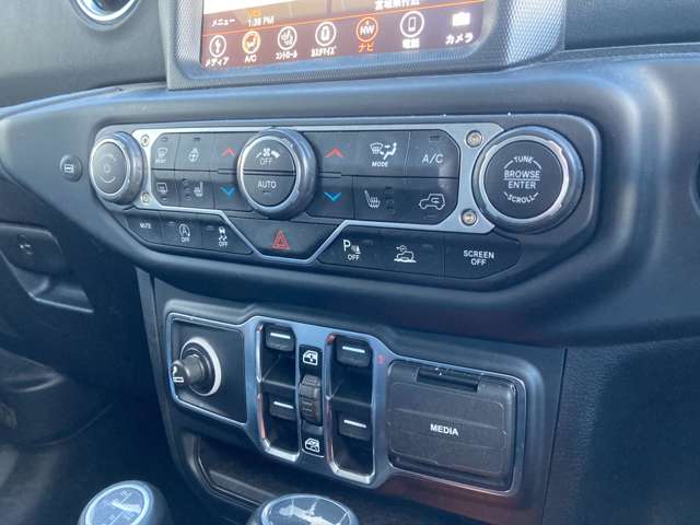 ジープ ラングラー　アンリミテッド アンリミテッド サハラ ３．６Ｌ ４ＷＤ R3年 (東北) 99