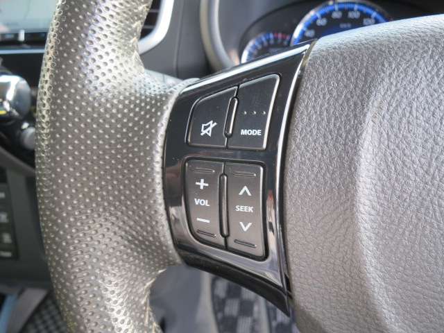 スズキ ソリオ １．２ ブラック＆ホワイト H23年 (関東) 99