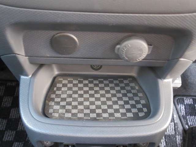 スズキ ソリオ １．２ ブラック＆ホワイト H23年 (関東) 99