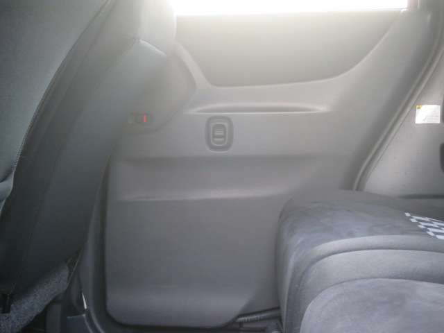 スズキ ソリオ １．２ ブラック＆ホワイト H23年 (関東) 99