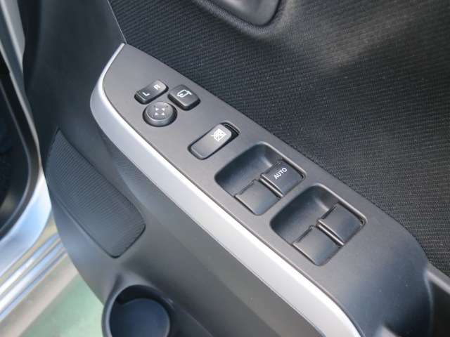 三菱 デリカ　Ｄ：２ １．２ カスタム ハイブリッド ＳＶ ナビパッケージ H30年 (関東) 99