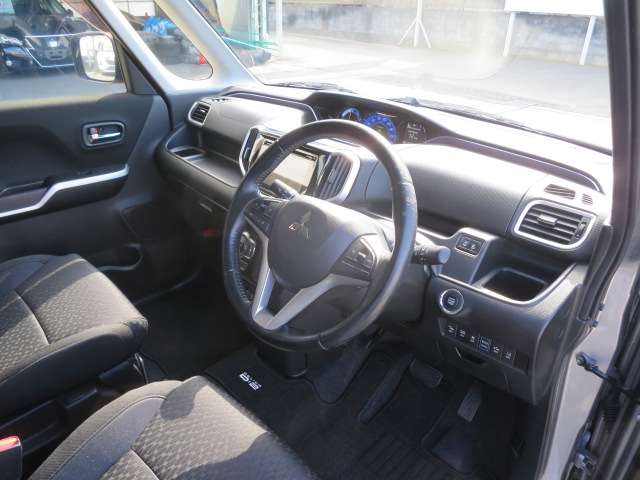 三菱 デリカ　Ｄ：２ １．２ カスタム ハイブリッド ＳＶ ナビパッケージ H30年 (関東) 99