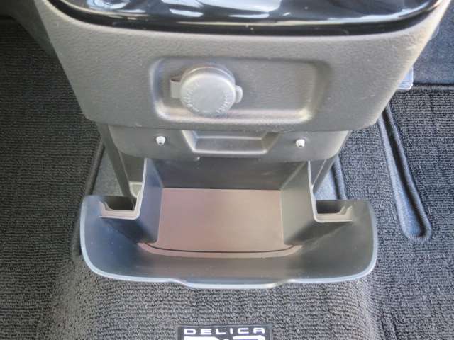 三菱 デリカ　Ｄ：２ １．２ カスタム ハイブリッド ＳＶ ナビパッケージ H30年 (関東) 99