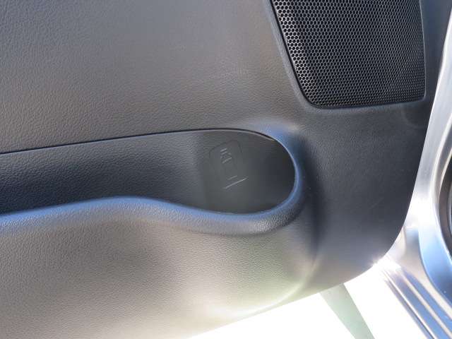 三菱 デリカ　Ｄ：２ １．２ カスタム ハイブリッド ＳＶ ナビパッケージ H30年 (関東) 99