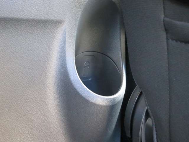 三菱 デリカ　Ｄ：２ １．２ カスタム ハイブリッド ＳＶ ナビパッケージ H30年 (関東) 99