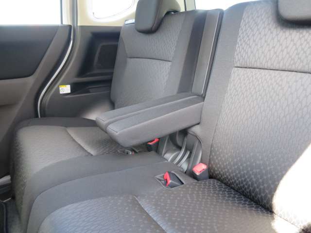 三菱 デリカ　Ｄ：２ １．２ カスタム ハイブリッド ＳＶ ナビパッケージ H30年 (関東) 99