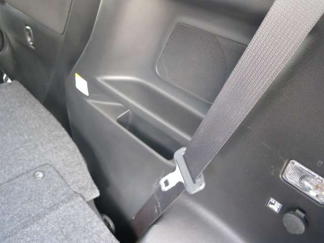 三菱 デリカ　Ｄ：２ １．２ カスタム ハイブリッド ＳＶ ナビパッケージ H30年 (関東) 99