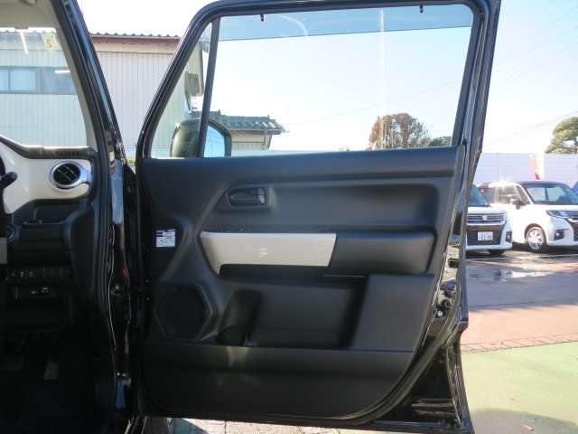 スズキ クロスビー １．０ ハイブリッド ＭＸ ４ＷＤ H30年 (関東) 99