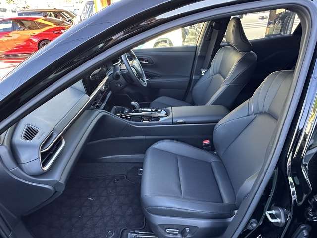 トヨタ クラウン　スポーツ　ハイブリッド ２．５ Ｚ Ｅ－ＦＯＵＲ ４ＷＤ R6年 (東海) 99