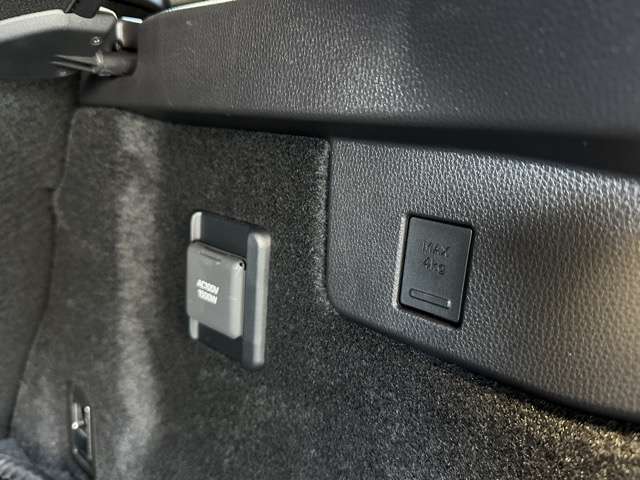 トヨタ クラウン　スポーツ　ハイブリッド ２．５ Ｚ Ｅ－ＦＯＵＲ ４ＷＤ R6年 (東海) 99