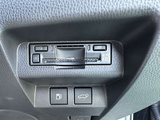 トヨタ クラウン　スポーツ　ハイブリッド ２．５ Ｚ Ｅ－ＦＯＵＲ ４ＷＤ R6年 (東海) 99