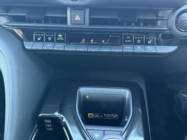 トヨタ クラウン　スポーツ　ハイブリッド ２．５ Ｚ Ｅ－ＦＯＵＲ ４ＷＤ R6年 (東海) 99