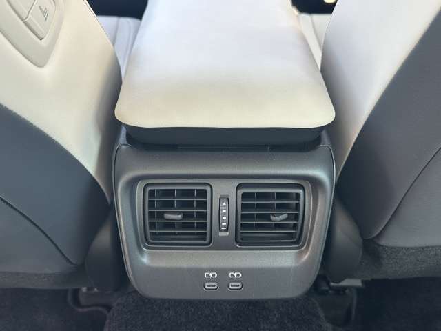 トヨタ クラウン　クロスオーバー　ハイブリッド ２．５ Ｇ アドバンスト レザー パッケージ Ｅ－ＦＯＵＲ ４ＷＤ R5年 (東海) 99