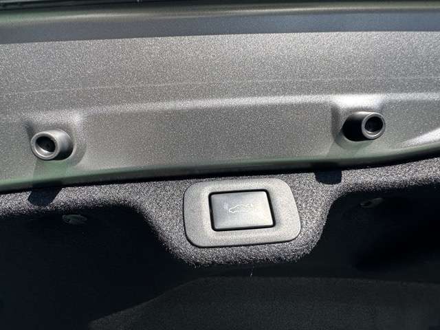 トヨタ クラウン　クロスオーバー　ハイブリッド ２．５ Ｇ アドバンスト レザー パッケージ Ｅ－ＦＯＵＲ ４ＷＤ R5年 (東海) 99